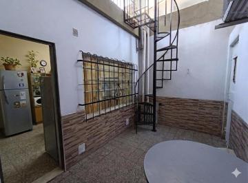 Casa · 60m² · 2 Dormitorios · Venta Casa de Pasillo 2 Dorm - Ocampo Al 800 (No Ph)