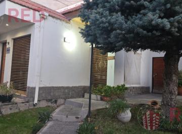 Casa · 383m² · 7 Ambientes · 1 Cochera · Casa en Capital