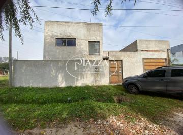 Casa · 171m² · 5 Ambientes · 3 Cocheras · Casa en Venta La Plata - 3 Dorm. - Cochera Para 3 Autos