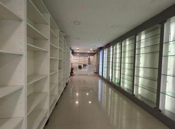Local comercial de 3 ambientes, Uruguay · Venta de Local Comercial en Av Gorlero, Punta del Este