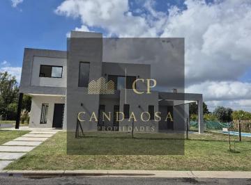 Casa · 173m² · 5 Ambientes · 2 Cocheras · Mlm. Increíble Casa en Barrio Santa Elisa, Pilar del Este