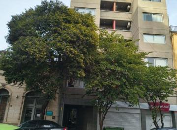 Departamento de 6 ambientes, Córdoba · Propiedad en Alquiler 2 Dorm.: Jeronimo Luis de Cabrera 783