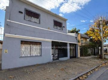 Casa · 220m² · 4 Ambientes · 1 Cochera · Casa en Venta en El Palomar