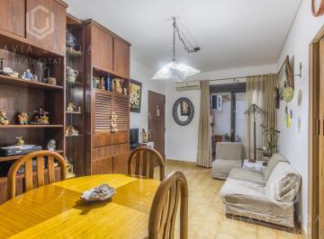 Departamento · 53m² · 3 Ambientes · Venta Departamento Tres Ambientes con Patio en Coghlan