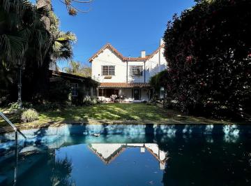 Casa · 228m² · 5 Ambientes · 4 Cocheras · Casa en Venta en Beccar Vías a Libertador