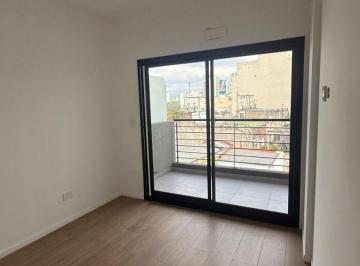 FRC-FRC-8210_2 · Roseti 700 Chacarita 2amb U$149.000