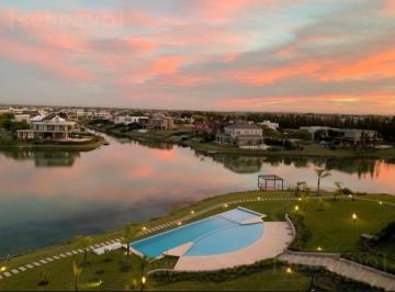 Departamento · 65m² · 2 Ambientes · 1 Cochera · Alquiler Departamento en Enyoi 2 Ambientes Vista Al Lago, Nordelta