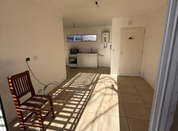 PH de 2 ambientes, Tres de Febrero · Alquiler – Amplio Departamento 2 Ambientes en Sáenz Peña