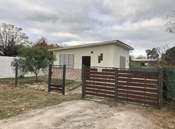 Casa · 36m² · 2 Ambientes · 1 Cochera · Alquiler de Casa 1 Dormitorio en Lomas de Solymar – Ciudad de La Costa