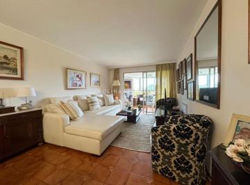 Foto1 · Departamento en Venta de 3 Dorm. + Dependencia en Playa Mansa, Punta del Este