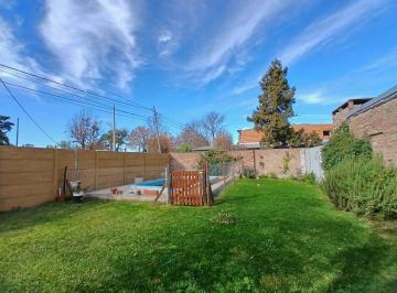 Casa · 84m² · 4 Ambientes · 1 Cochera · Casa en Ibarlucea