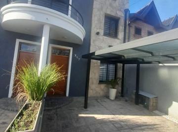 Casa de 4 ambientes, Ituzaingó · Duplex en Venta, de 4 Ambientes, con Cochera, Villa Udaondo. Apto Credito