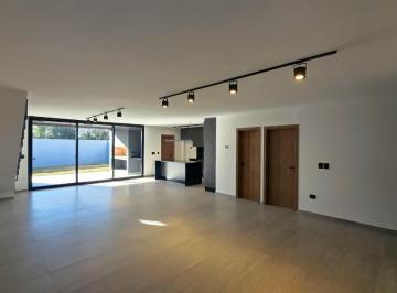 Casa · 254m² · 7 Ambientes · 2 Cocheras · Venta Casa 3 Dorm. Barrio Cerrado Campo Chico