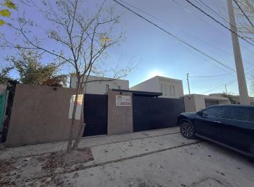 Casa · 152m² · 5 Ambientes · 2 Cocheras · Casa en Chacras de Coria