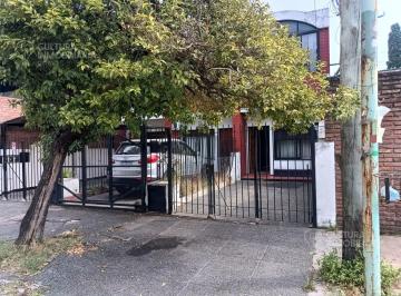 PH · 86m² · 3 Ambientes · 1 Cochera · PH en Ramos Mejia