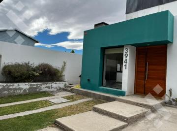Casa · 117m² · 5 Ambientes · 2 Cocheras · Venta Casa 2 Dorm. (Apta Crédito Hipotecario) - B° Entre Aguas, General Roca