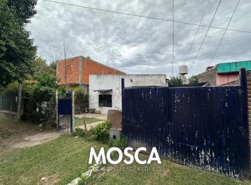 Casa · 74m² · 4 Ambientes · 2 Cocheras · Casa en Venta Paso del Rey Norte Apta Crédito Hipotecario