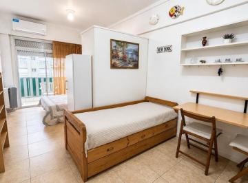 Departamento · 23m² · 1 Ambiente · 1 Cochera · Monoambiente en Venta con Balcon a La Calle