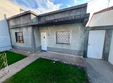 Casa · 200m² · 5 Ambientes · 1 Cochera · Casa en Venta, Lomas de Zamora