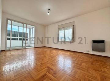 Departamento · 61m² · 3 Ambientes · Departamento 3 Ambientes con Balcón Al Frente en Villa Devoto