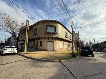 Casa · 210m² · 3 Ambientes · Casa en Planta Alta en Venta - Campana