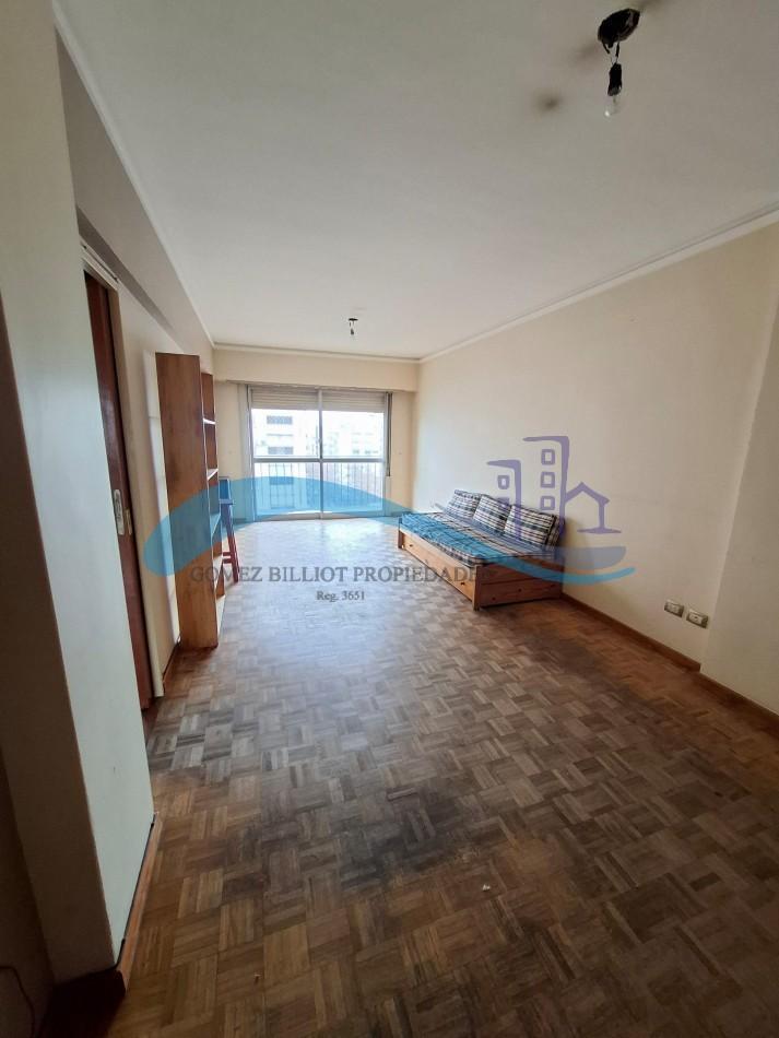 Depto 3 amb, 84m² con balcón corrido y suite — Centro