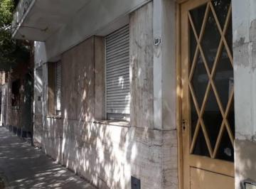 PH · 164m² · 4 Ambientes · PH Casa de 200 m con Patio y Jardin 4 Ambientes Sin Expensas