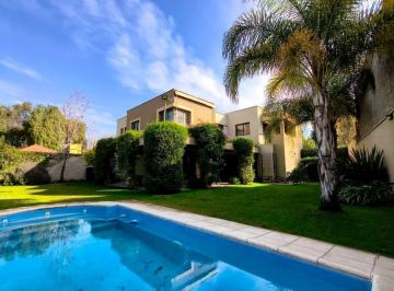 Casa · 573m² · 6 Ambientes · 2 Cocheras · Casa en Venta Callejón Semi Privado Calle Gutiérrez Inmediaciones Club de Campo V, Pileta, Cochera