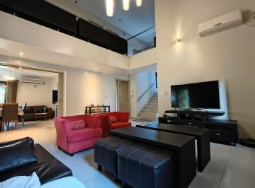 Casa · 573m² · 6 Ambientes · 2 Cocheras · Casa en Venta Callejón Semi Privado Calle Gutiérrez Inmediaciones Club de Campo V, Pileta, Cochera
