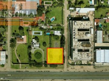 Terreno · 1440m² · Fraccion Comercial en Esquina 1440 m² 37 m S/Av - Villa Luzuriaga