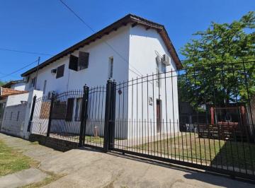 Casa de 5 ambientes, Almirante Brown · Casa en Venta