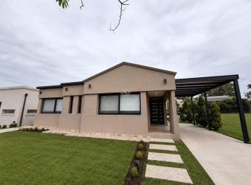 Casa · 152m² · 4 Ambientes · 1 Cochera · Casa en Alquiler en Santa Elena, Pilar del Este, Pilar