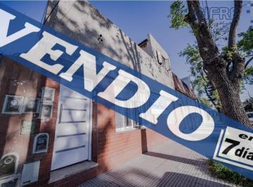 PH · 120m² · 8 Ambientes · PH a Refaccionar Dividido en 2 Deptos (Uno de 3 Amb y Otro de 5 Amb) con Terraza.