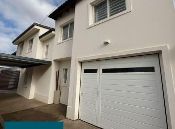 Casa de 2 ambientes, Córdoba · Casa en Venta en Jardines del Sur