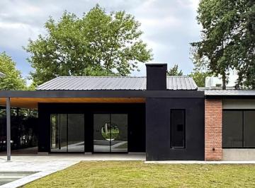 Casa · 160m² · 4 Ambientes · 3 Cocheras · Casa en Venta en Mapuche Pilar