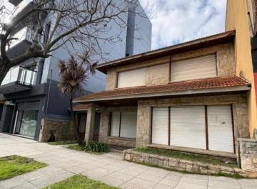 Casa · 206m² · 5 Ambientes · 5 Cocheras · Venta Chalet 5 Ambientes en Mar del Plata