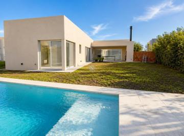 Casa · 157m² · 4 Ambientes · 1 Cochera · Casa en Venta en Santa Emilia, Pilar del Este, Pilar