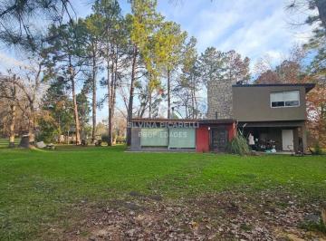 Casa · 150m² · 4 Ambientes · Casa Chalet en Alquiler en Exaltación de La Cruz, G. B. a. Zona Norte, Argentina
