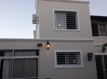 Casa de 7 ambientes, Córdoba · Dueño Directo, Duplex 3 Dorm. en Housing