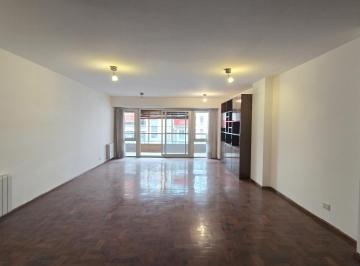 Departamento · 215m² · 6 Ambientes · 1 Cochera · Departamento en Venta Muy Amplio 3 Dorm.