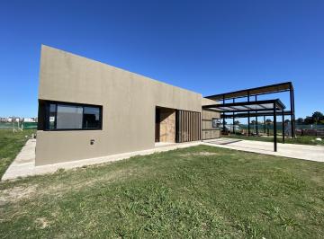 Casa · 150m² · 4 Ambientes · 4 Cocheras · Venta Casa de 3 Dorm. en Los Pasos del Jockey 4