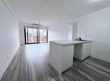 Departamento · 47m² · 2 Ambientes · 1 Cochera · Departamento de 2 Ambientes con Balcón Aterrazado y Cochera