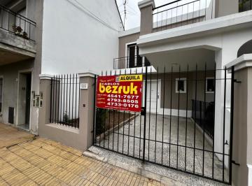 Casa · 79m² · 3 Ambientes · 1 Cochera · Duplex 3 Ambientes en Alquiler en Martinez