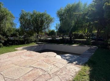 Casa 1500m² Alquiler · Casa Esquina en Alquiler Barrio Dalvian Ciudad Mendoza