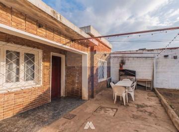 Casa · 66m² · 3 Ambientes · 1 Cochera · Venta Casa 2 Dorm. con Renta Nuevo Paris