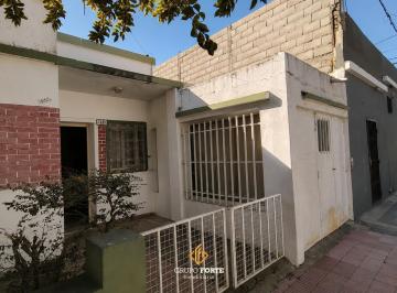 Casa · 157m² · 4 Ambientes · 1 Cochera · Casa en Venta en Altamira