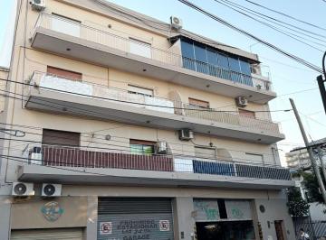 Departamento de 2 ambientes, Tres de Febrero · Dpto. 2 Amb en Caseros Centro
