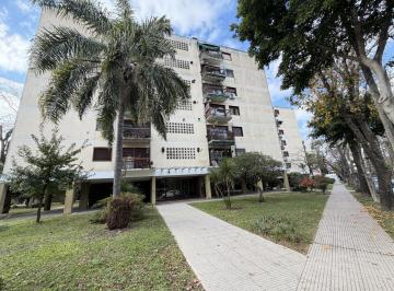 Departamento · 75m² · 4 Ambientes · 1 Cochera · Departamento a Reciclar