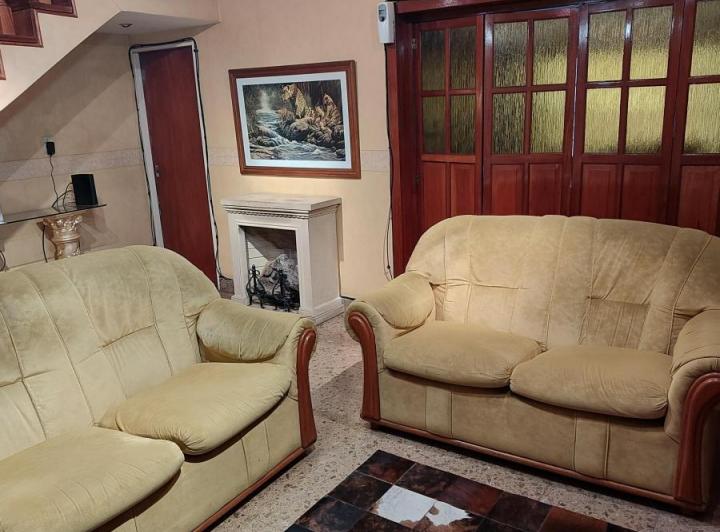 Casa · 220m² · 5 Ambientes · 3 Cocheras