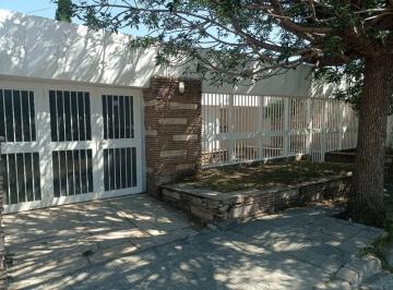Casa · 200m² · 4 Ambientes · 2 Cocheras · A m Rafael Nuñez - Una Planta, 3 Dorm 2 Baños, Cochera Doble, Vivienda o Comercial